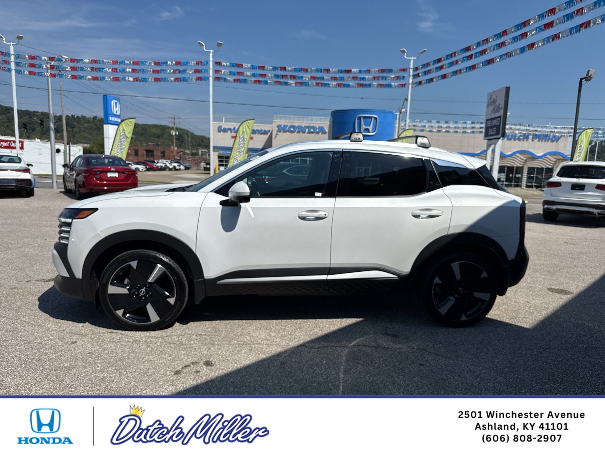 2025 Nissan Kicks SR