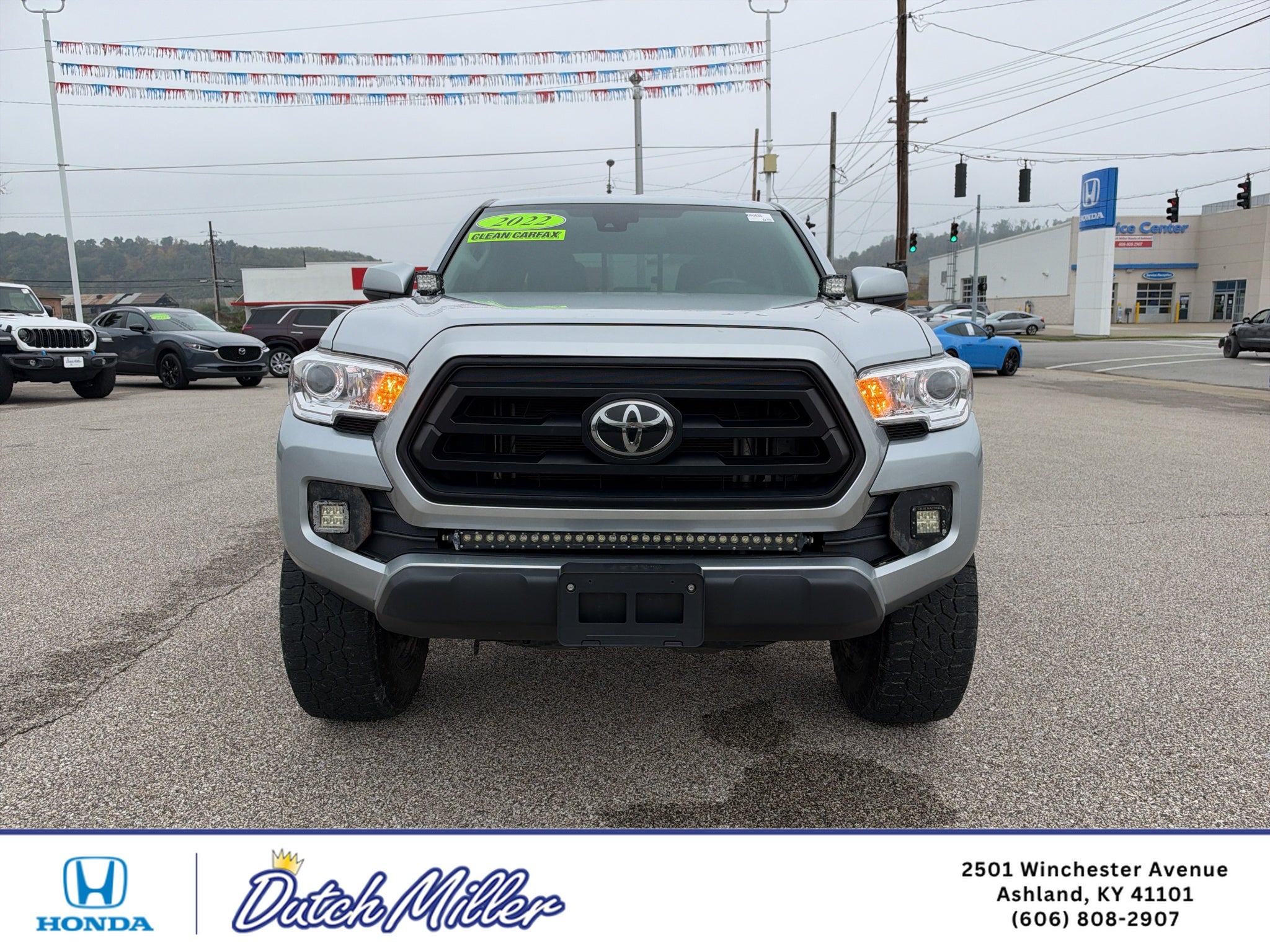 2022 Toyota Tacoma SR