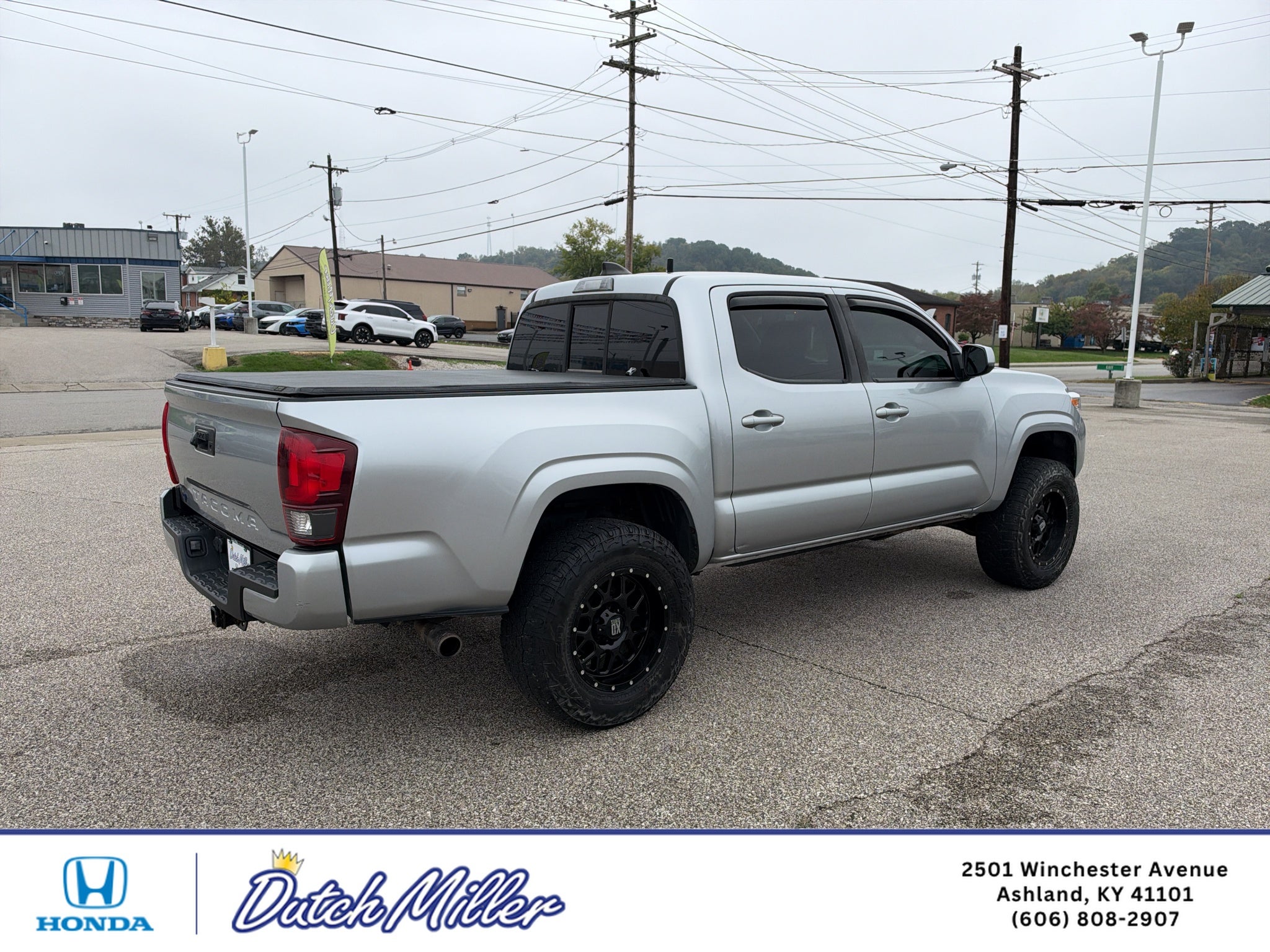 2022 Toyota Tacoma SR