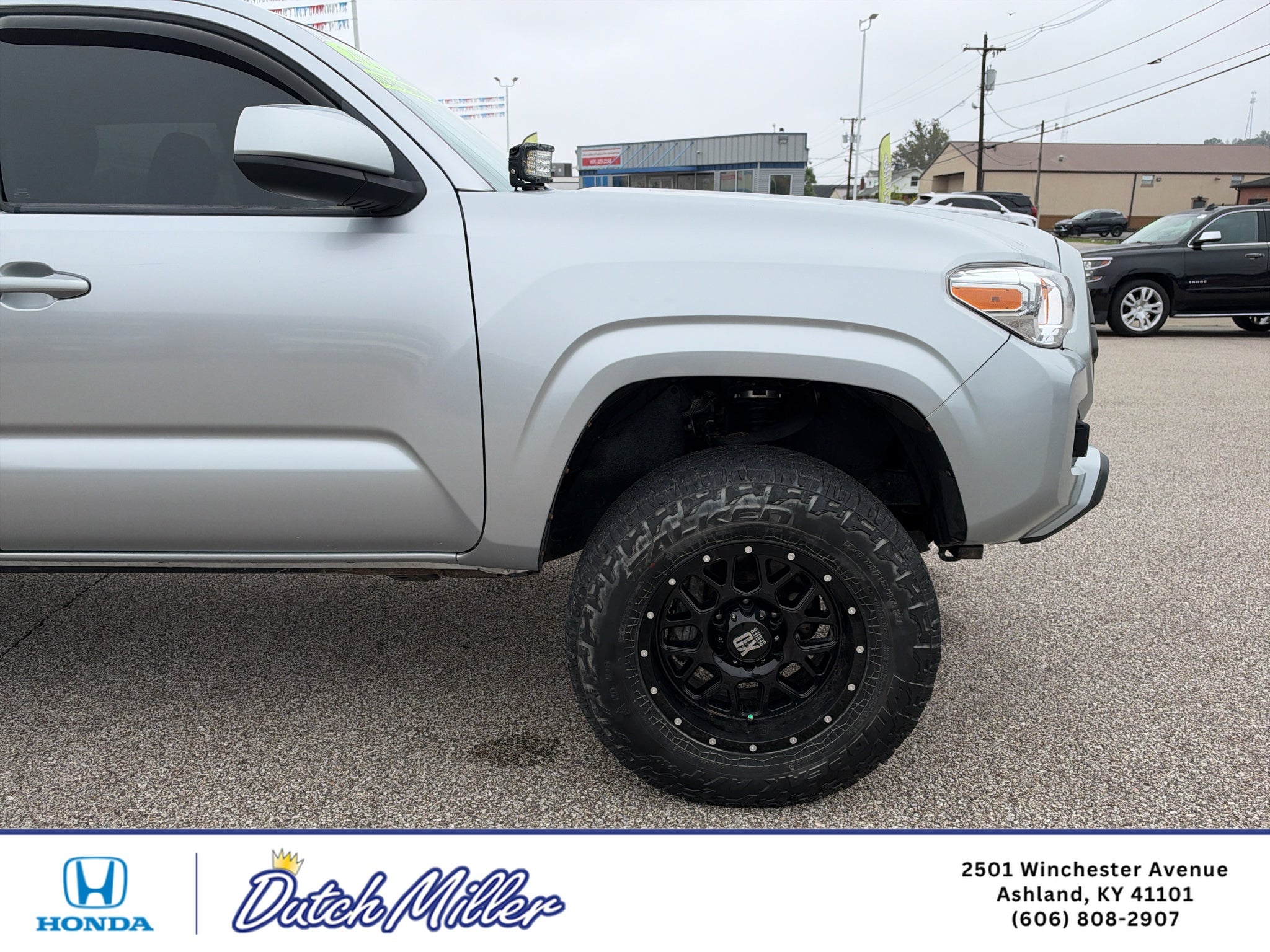 2022 Toyota Tacoma SR