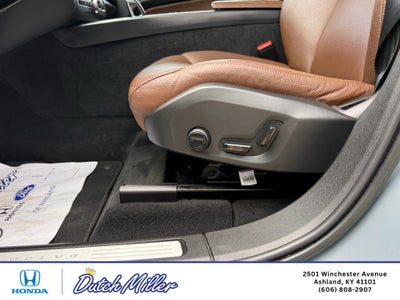 2023 Volvo XC60 Plus Bright Theme