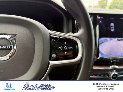 2023 Volvo XC60 Plus Bright Theme