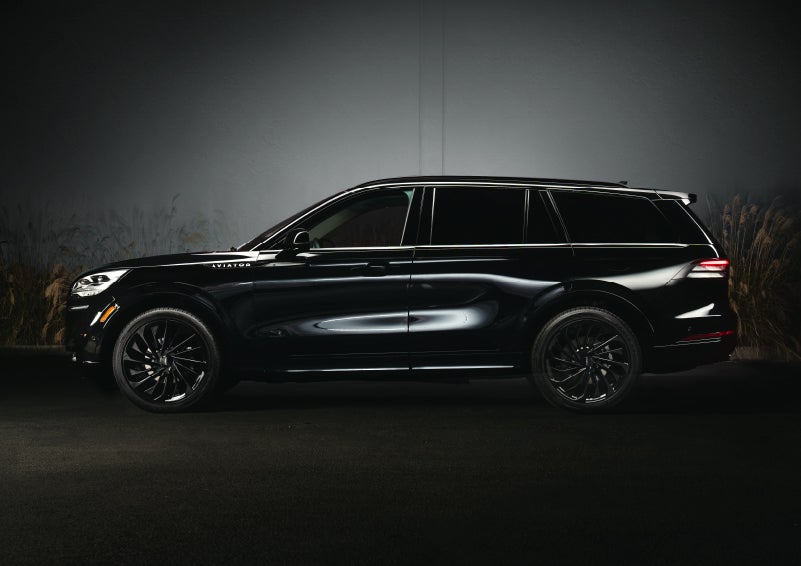A 2024 Lincoln Aviator® SUV is shown in the Infinite Black exterior color | Dutch Miller Lincoln of Ashland in Ashland KY